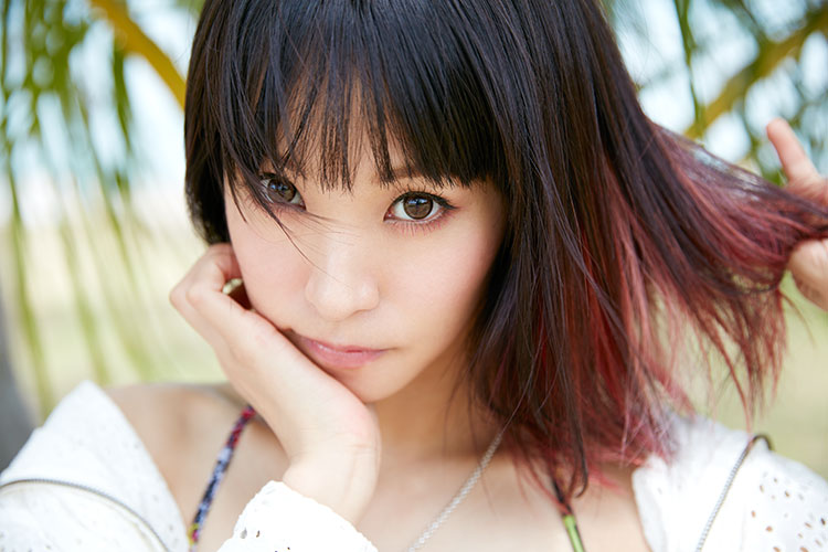 LiSA BRIGHT FLIGHT@ASiA サイン入りフォトブック LiSA トラベル・フォトブック 『BRiGHT FLiGHT@ASiA』 出版記念