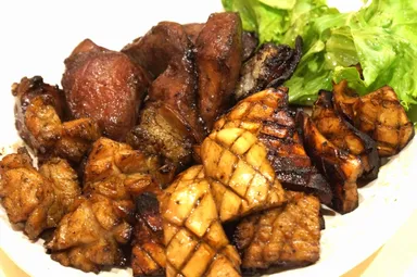 『焼かず肉』炭焼きホルモン