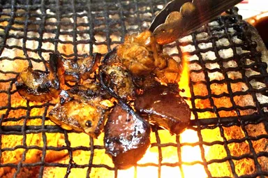 『焼かず肉』備長炭焼き加工中