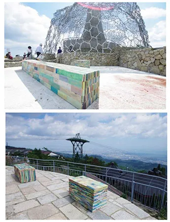 写真上下共：公募大賞グランプリ作品「関係のベンチ」