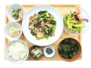 後関晩生小松菜とハーブ三元豚のアンチョビ炒め定食