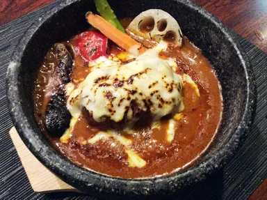 溶岩焼き「焼きチーズカレーハンバーグ」