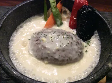 溶岩焼き「ホワイトシチューハンバーグ」