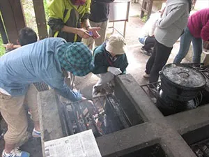 親子で挑戦！飯ごう炊さん 開催時の様子
