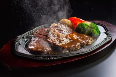 “北海道産　ふらの牛ステーキ”　3,980円（税抜）