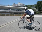 スポーツ自転車による通勤イメージ