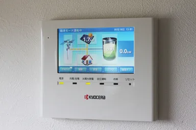 蓄電システム用モニター（京セラ製）