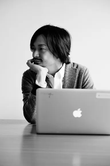 総務大臣賞／ACCグランプリ作品制作者　真鍋大度氏