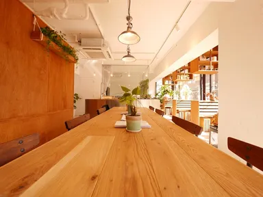 ショールーム メインテーブル