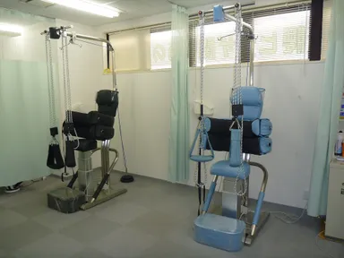 最新の腰痛治療器プロテックを4台導入