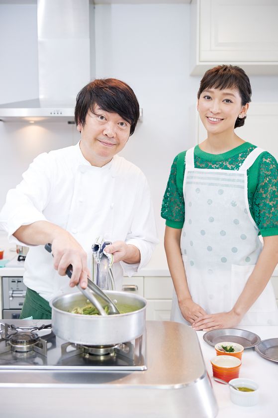 ＜おいしい健康 共創フォーラム／女性限定100名！応募開始＞
～女性のための「まめ」を楽しむイベントに特別ご招待～
“大豆ルネサンス アンバサダー”の女優　杏さんがソイタリアンを披露