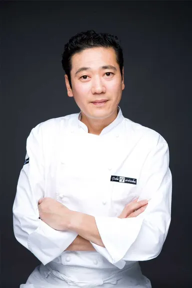 鎧塚 俊彦シェフ