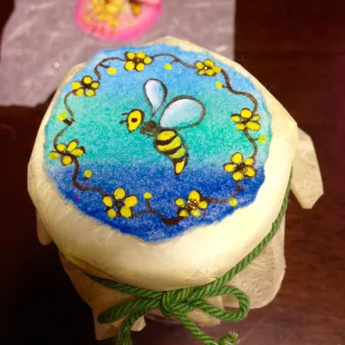 一枚ずつ手書きの香りを染み込ませた香り絵(1)