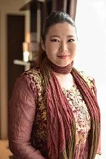 学長　新倉 亜希