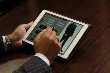 i-padでオーダーシミュレーションサービス