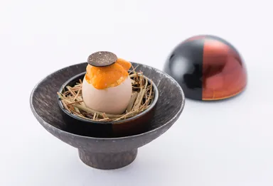 ズワイ蟹と雲丹のスクランブルエッグ