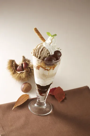 【ジョナサン】渋皮栗のモンブランパフェ