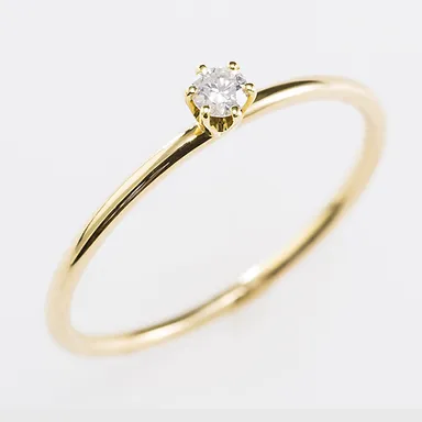 一粒天然ダイヤモンド0.06ct　k18ゴールド　華奢　美指リング