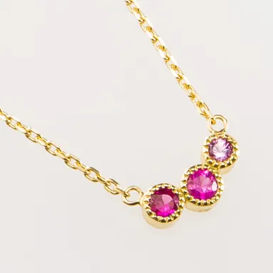 ルビー・ピンクサファイア　天然石0.2ct　k18ゴールド三連ネックレス