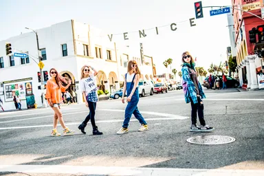 SCANDAL “Documentary film「HELLO WORLD」”_サブvisual