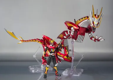 S.H.Figuarts 仮面ライダー龍騎サバイブ＆ドラグランザーセット(3)　※画像はイメージです。　(C)石森プロ・東映