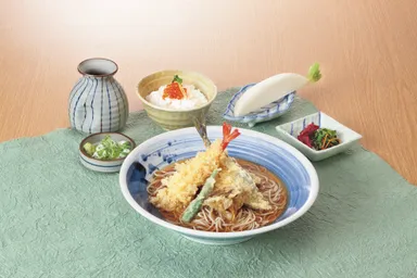 秋刀魚のおろしそばといくらプチ丼