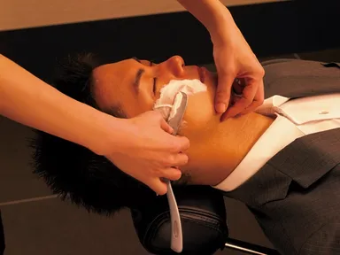 カージュラジャ　ティアド　バーバー　シェービングイメージ