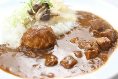 林先生特製『やみつき』カレーとサラダバー