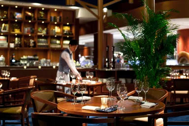 「イタリアンダイニング ベルラーゴ」店内　イメージ