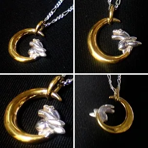 三日月に跳ね兎