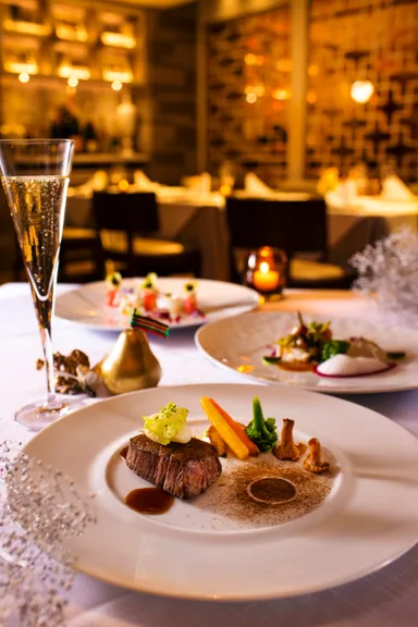 メインダイニング カサネ 2