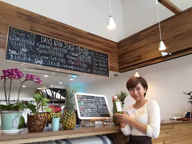 店舗内観(レジカウンター横)