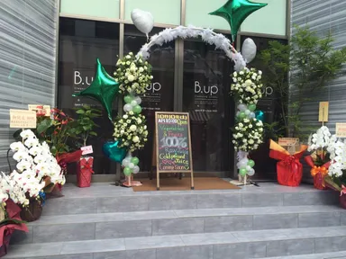 店舗外観(オープン初日)