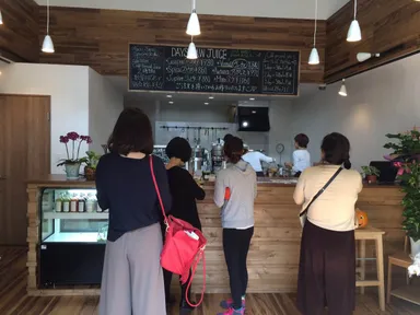 来店風景(オープン初日)