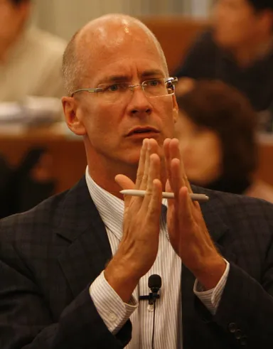 スティーブン・ホワイト準教授