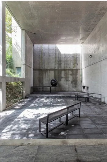 「Echo of Wind」（教会内全景）