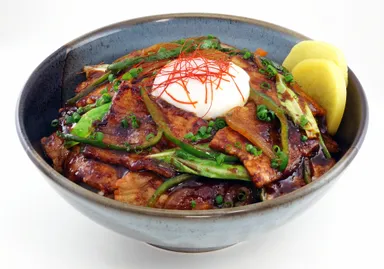 豪快！厚切り豚の味噌すた丼