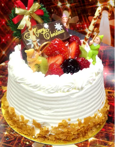 マンゴーとイチゴのクリスマスケーキ