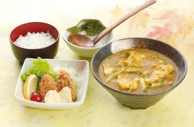 カレーうどんとかきフライセット