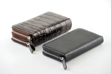 『108枚カードが入る財布』とシングルタイプ