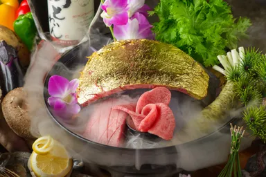 ドライアイスで煙を出し、冬の金沢をイメージ1