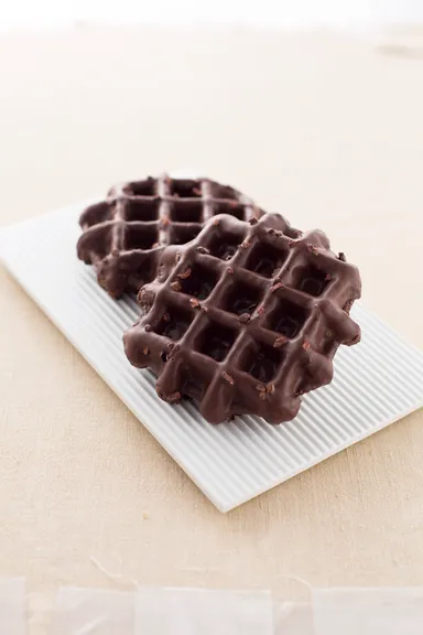 「EKI na CAFE」濃厚チョコレートワッフル