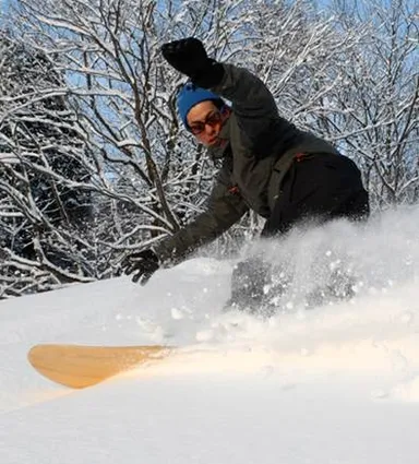 記事メインカット　雪板イメージカット