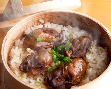 牡蠣蒸わっぱ飯