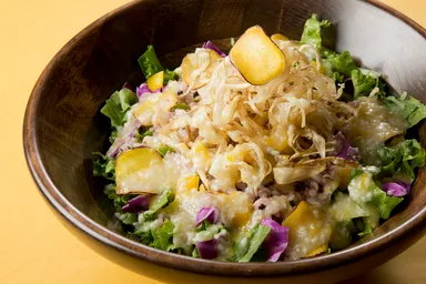 キヌアと雑穀のサラダ　柚子塩麹ドレッシング