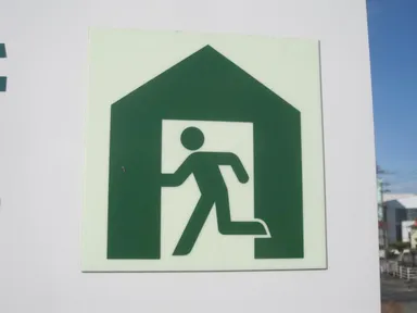 避難誘導ステッカー