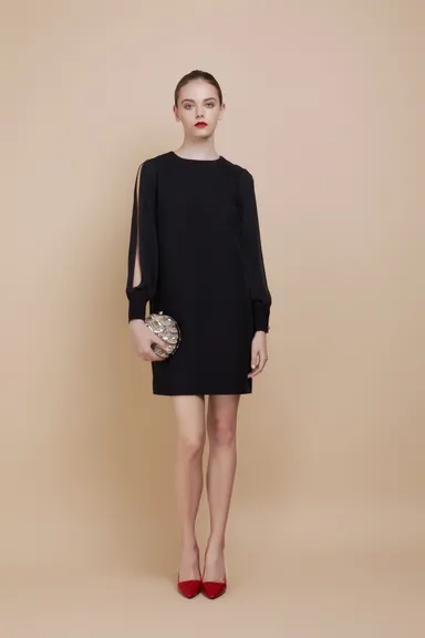 スリーブスリットワンピース