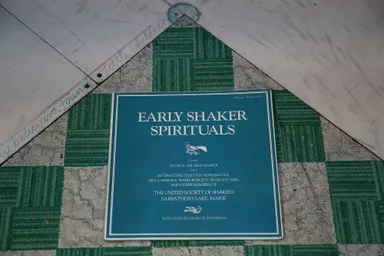 『初期シェーカー聖歌：レコード・アルバムの上演』4 Photo by Paula Court