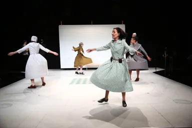 『初期シェーカー聖歌：レコード・アルバムの上演』5 Photo by Paula Court