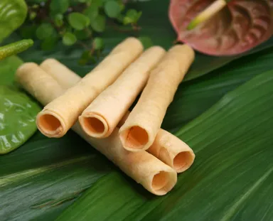 カンボジアの伝統菓子「ノム・トム・ムーン」